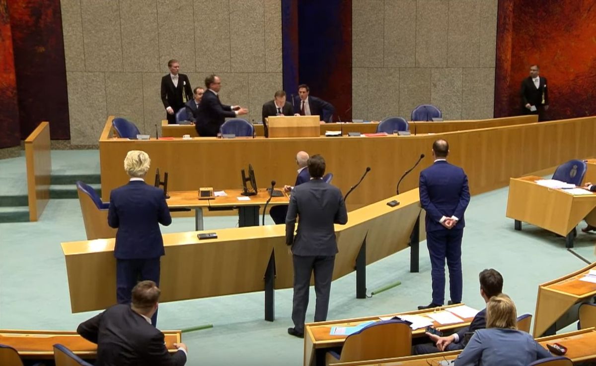 Debata o koronawirusie. Minister zdrowia Holandii zasłabł podczas wystąpienia