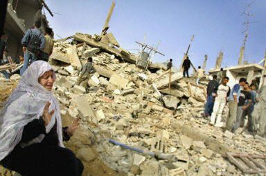 Izraelska armia zniszczy setki domów w Rafah