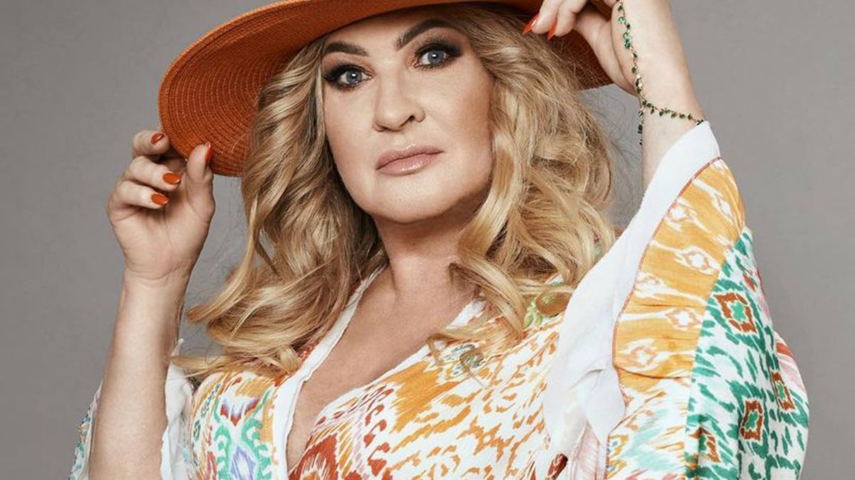 Beata Kozidrak nosi peruki