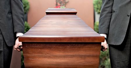 Skandaliczne słowa księdza na pogrzebie 15-latka. Część osób wyszła z kościoła