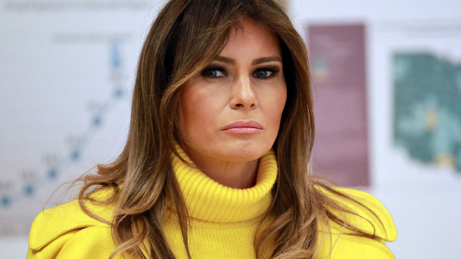 Melania Trump kolejny raz odtrąca rękę swojego męża