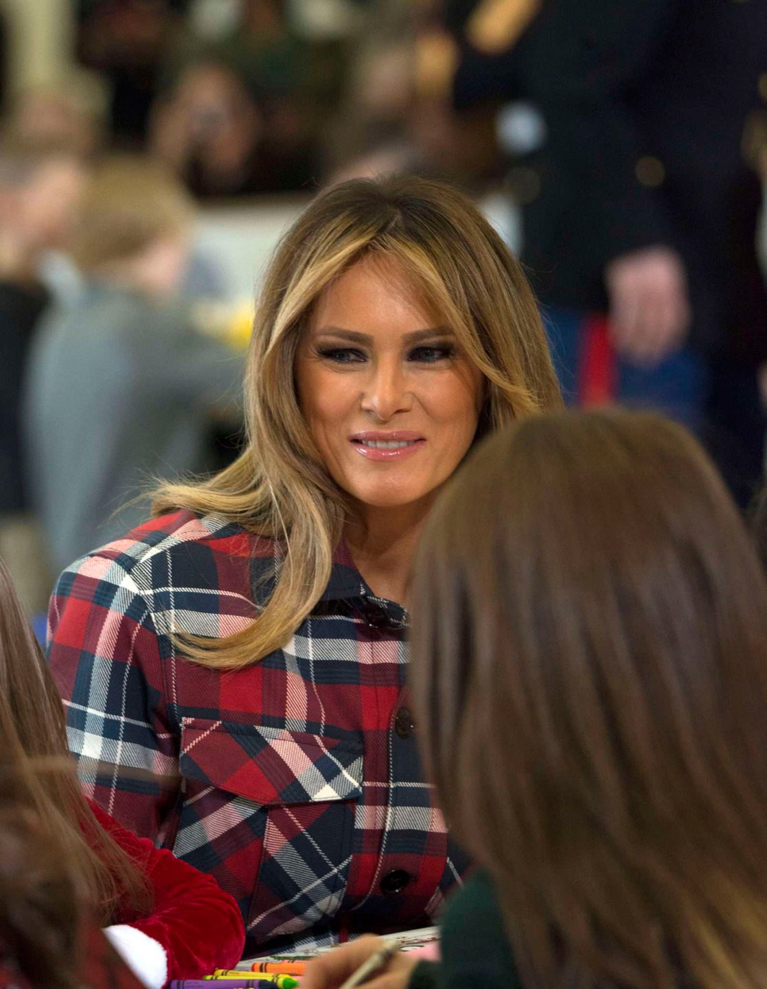 Melania Trump rozdaje prezenty dzieciom żołnierzy