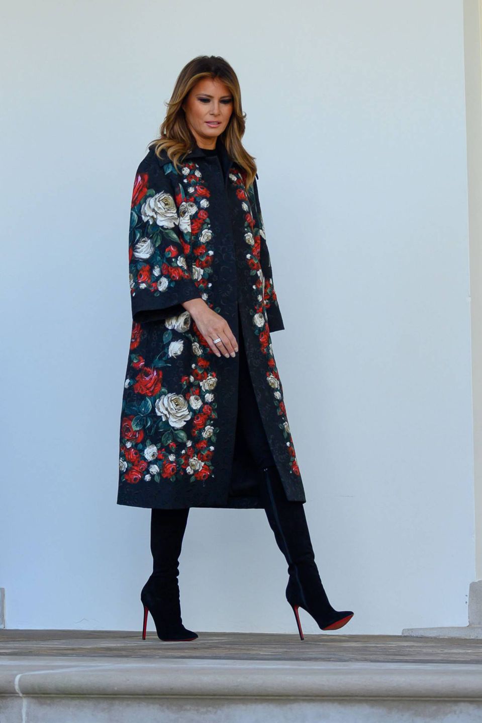 Melania Trump w Białym Domu. Jak wyglądała w płaszczu w kwiatki?