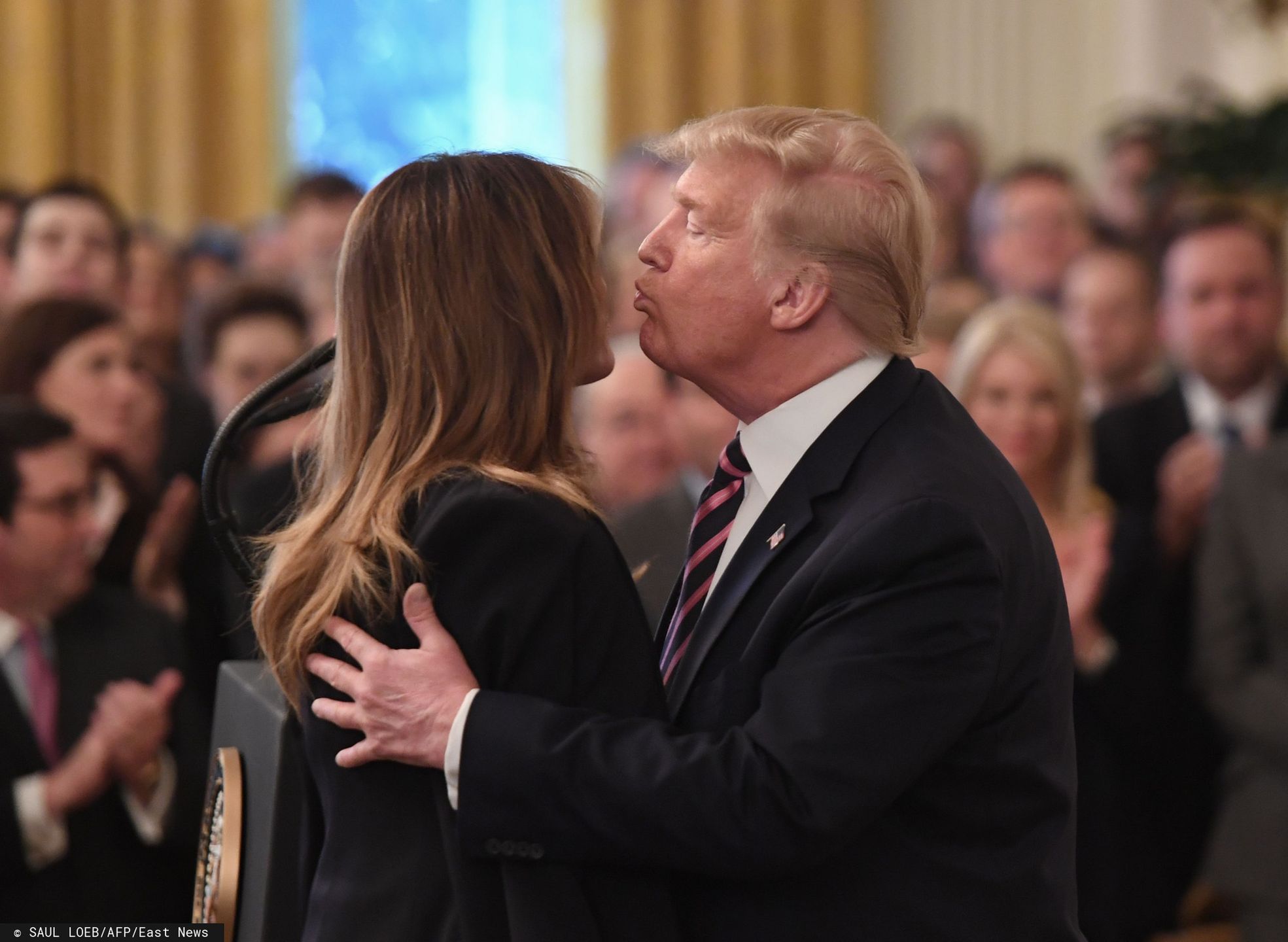 Melania Trump unika czułości 