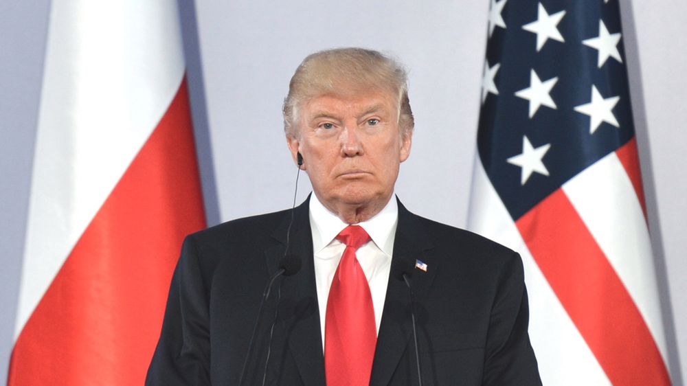 Trump z wizytą w Polsce. On robi biznes, polski rząd korzysta wizerunkowo