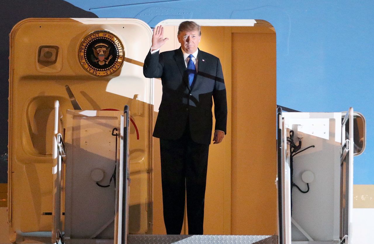 Trump wylądował w Hanoi. Ważny szczyt z Koreą Północną