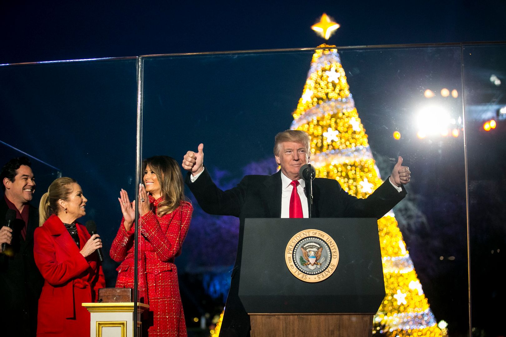 Trumpowie pierwszy raz świętują Boże Narodzenie w Białym Domu