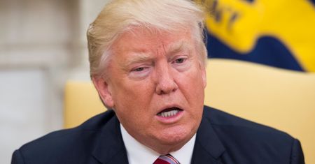 To prawdziwa przyczyna zwolnienia szefa FBI? "Odmówił Trumpowi"