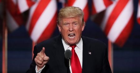 Donald Trump ostrzega przywódcę Iranu: "Powinien uważać na słowa"