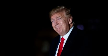 Cło na szampana. Francja dogadała się z Trumpem