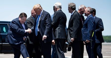 Niezwykłe powitanie Donalda Trumpa. Gubernator zaskoczył wszystkich