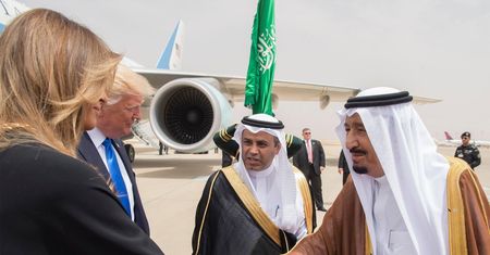 Melania Trump bez chusty na głowie w Arabii Saudyjskiej. Wywołała poruszenie w mediach społecznościowych