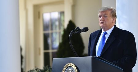 USA: burza wokół decyzji Donalda Trumpa o stanie nadzwyczajnym. 16 stanów pozwało go do sądu
