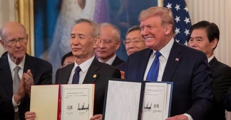 Kursy walut. Umowa handlowa USA-Chiny chłodno przyjęta przez rynki