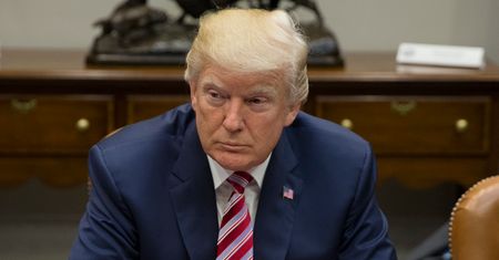 Trump zaostrza kontrolę przybywających do USA cudzoziemców