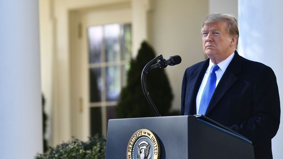 USA: burza wokół decyzji Donalda Trumpa o stanie nadzwyczajnym