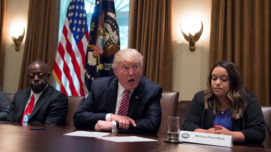 Donald Trump po rozmowie telefonicznej z premierem Japonii