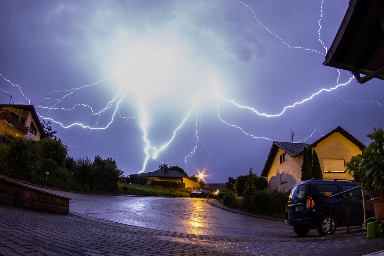 Gdzie jest burza - sprawdź mapę na żywo. Radar burzowy online