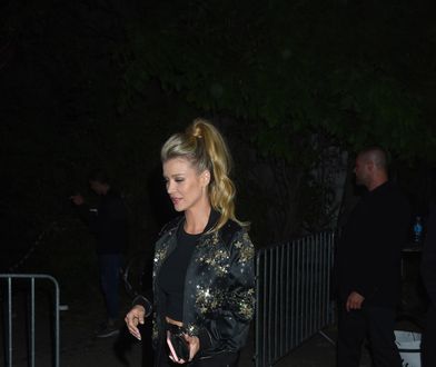 Joanna Krupa odsłania brzuch. Skromna stylizacja, a wywołuje piorunujący efekt