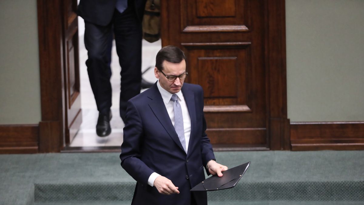 Koronawirus w Polsce. Premier może wprowadzić obowiązkowy dzień wolny od pracy