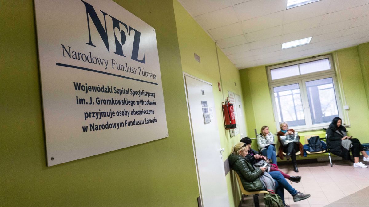 "Na izbie przyjęć pojawiają się ludzie, którzy nie mają żadnych objawów" - mówi rzeczniczka szpitala zakaźnego we Wrocławiu.