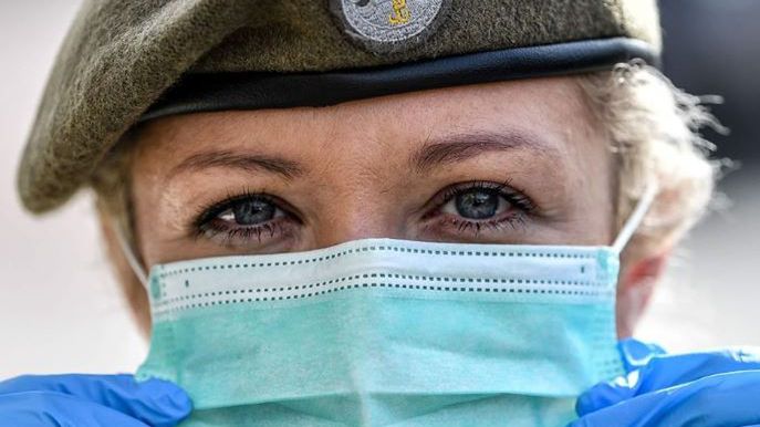 Koronawirus. Warszawa wspiera Żołnierzy Armii Krajowej