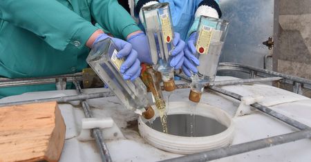 Iran. Myśleli, że alkohol wyleczy ich z koronawirusa. 300 osób nie żyje