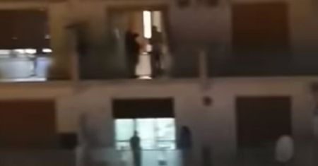 Włosi nie boją się koronawirusa. To nagranie obiegło sieć