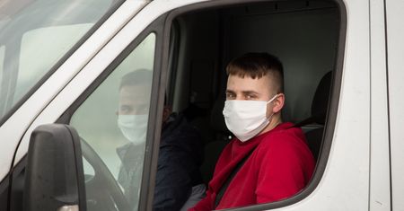 Włosi protestują. W Polsce zatrzymano kupione przez nich maseczki