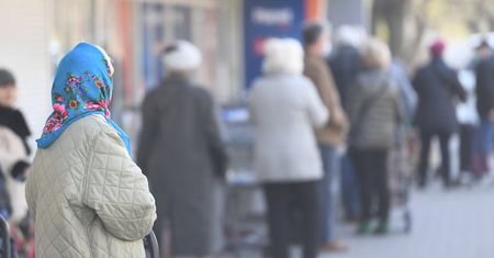 Koronawirus utrudnił zakupy. Duża hurtownia dla hoteli i restauracji otworzyła się na Kowalskiego