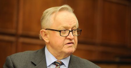 Koronawirus na świecie. Były prezydent Finlandii Martti Ahtisaari zakażony