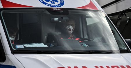 Koronawirus w Polsce. Rodzina zakażonego mieszkańca Sulmierzyc szykanowana. Burmistrz apeluje