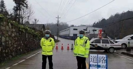 Koronawirus z Chin coraz groźniejszy. Polak z Changsha: "Policja i wojsko w stanie gotowości"