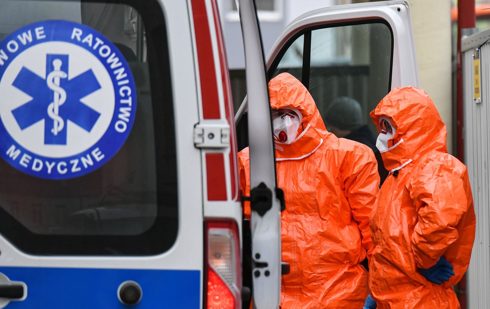Polscy przedsiębiorcy pomagają szpitalom podczas pandemii koronawirusa.