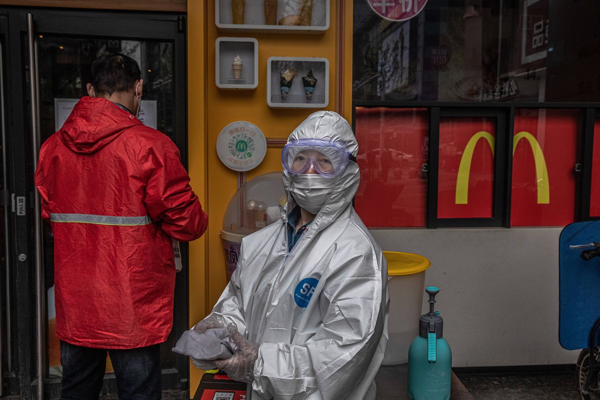 Koronawirus w Chinach. Wciąż nowe przypadki w prowincji Hubei