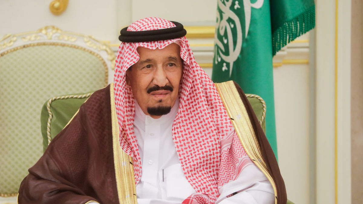 Król Arabii Saudyjski proponuje zapłacić za leczenie pacjentów z koronaawirusem.