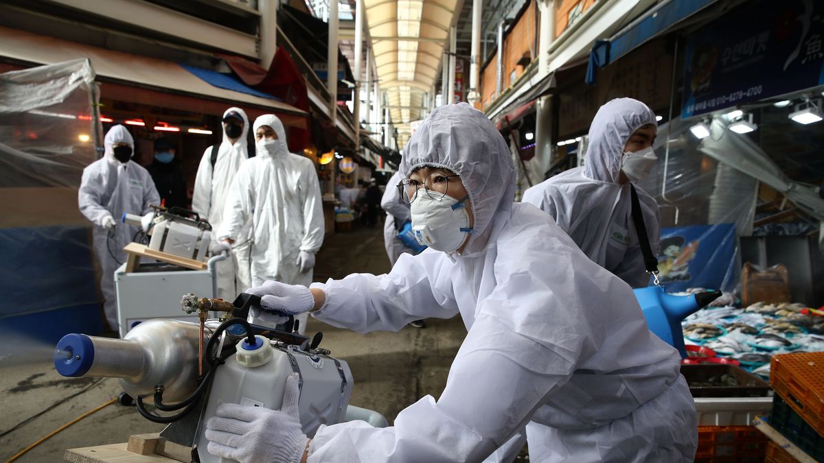 Koronawirus na świecie. Pochłonął już łącznie prawie 34 tys. ofiar