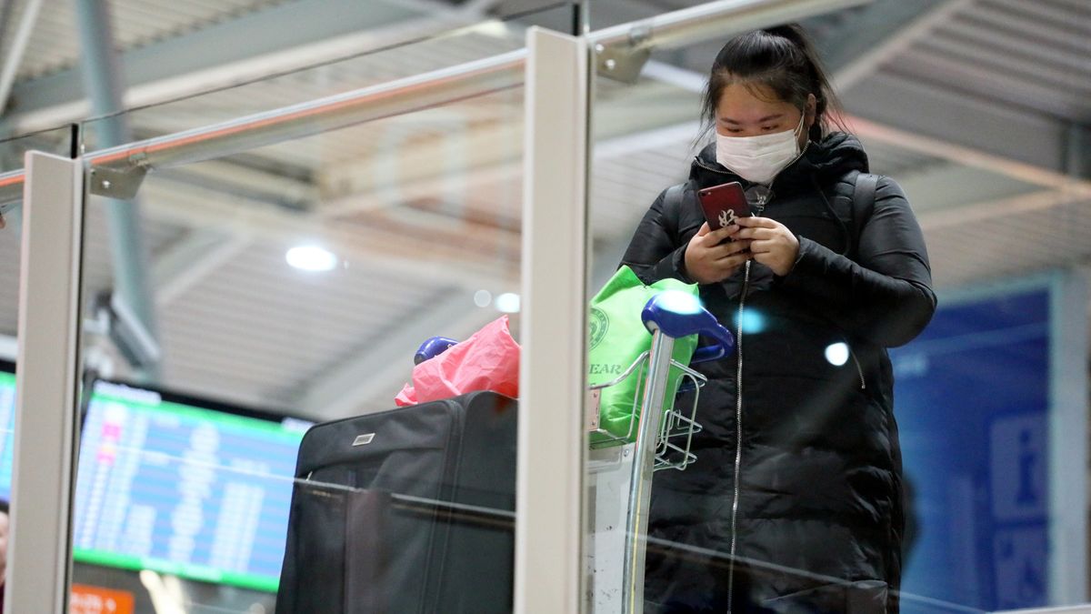 Firmy szykują się na koronawirusa.