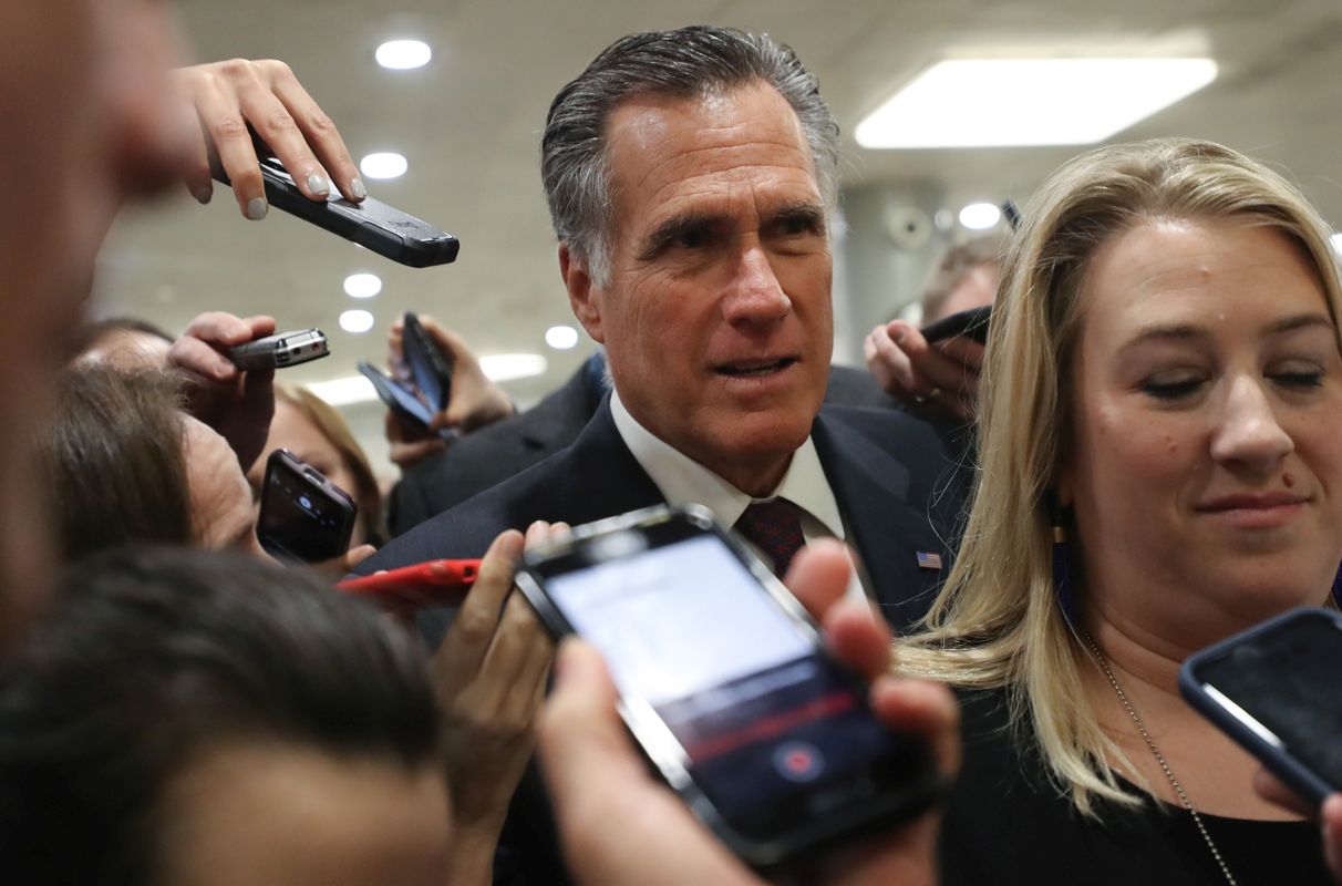 Republikański senator Mitt Romney proponuje tysiąc dolarów dla każdego Amerykanina jako przeciwdziałanie skutkom koronawirusa.