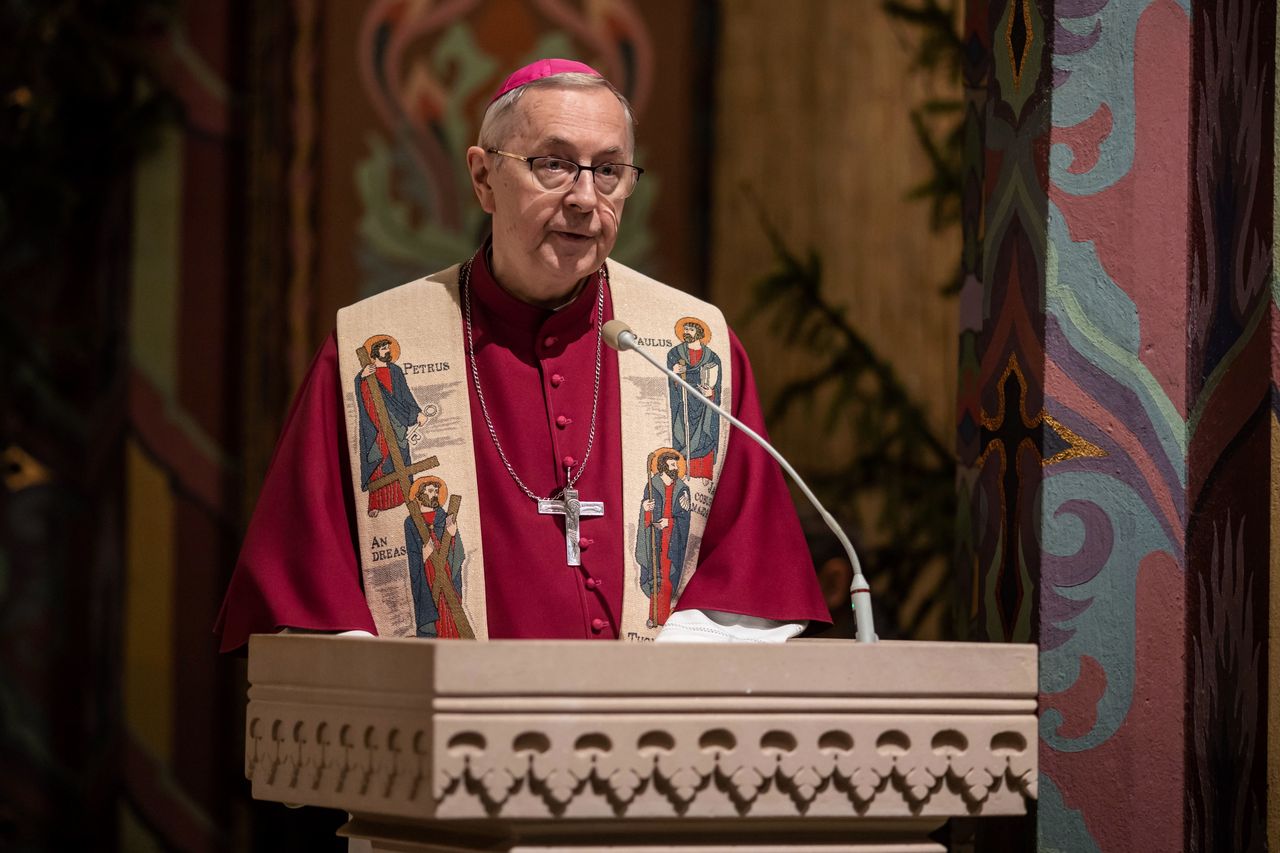 Koronawirus w Polsce. Abp Stanisław Gądecki zaapelował do wiernych: podnieście głowy