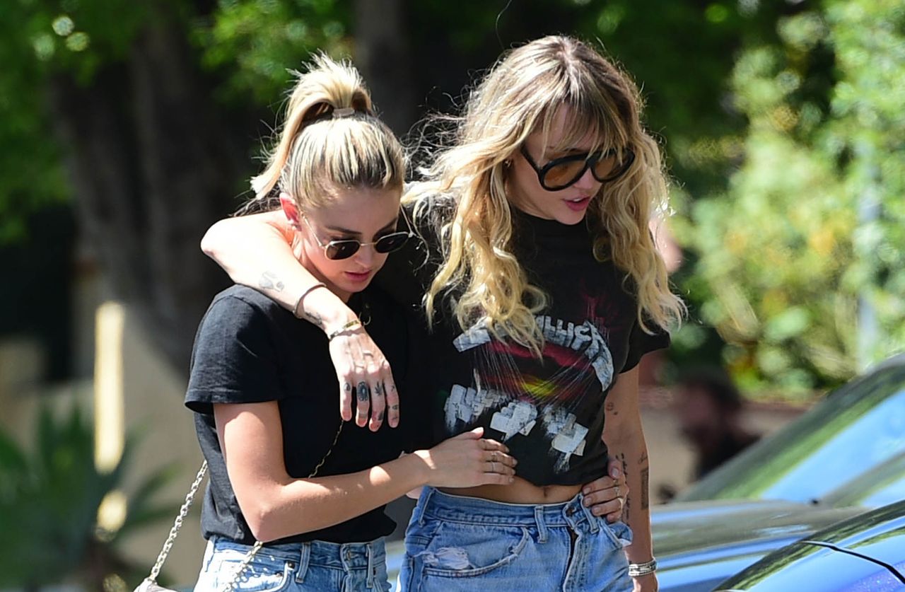 Miley Cyrus rozstała się z kochanką, Kaitlynn Carter. Czuje się "zainspirowana"