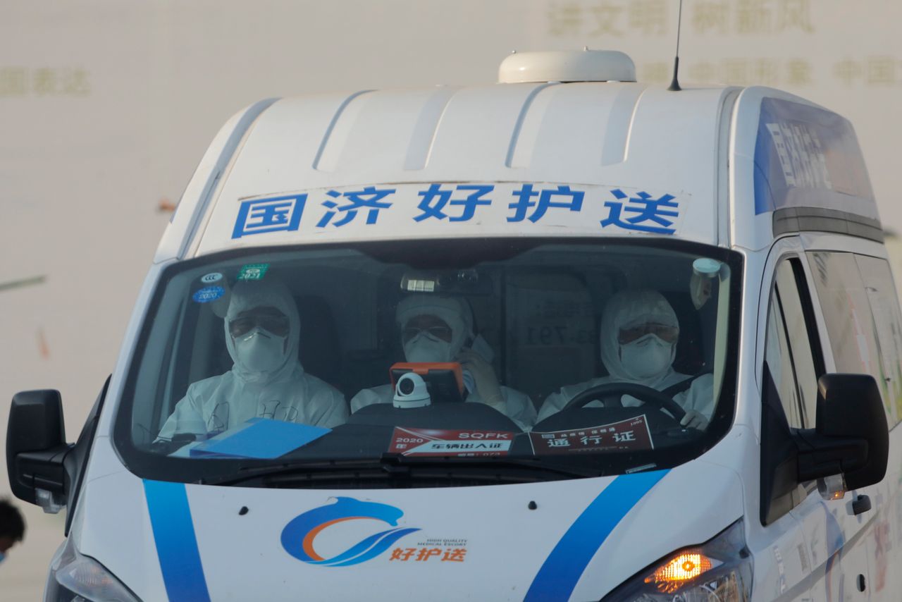 Koronawirus. Chiny odnotowały wzrost liczby zakażonych. Władze uspokajają
