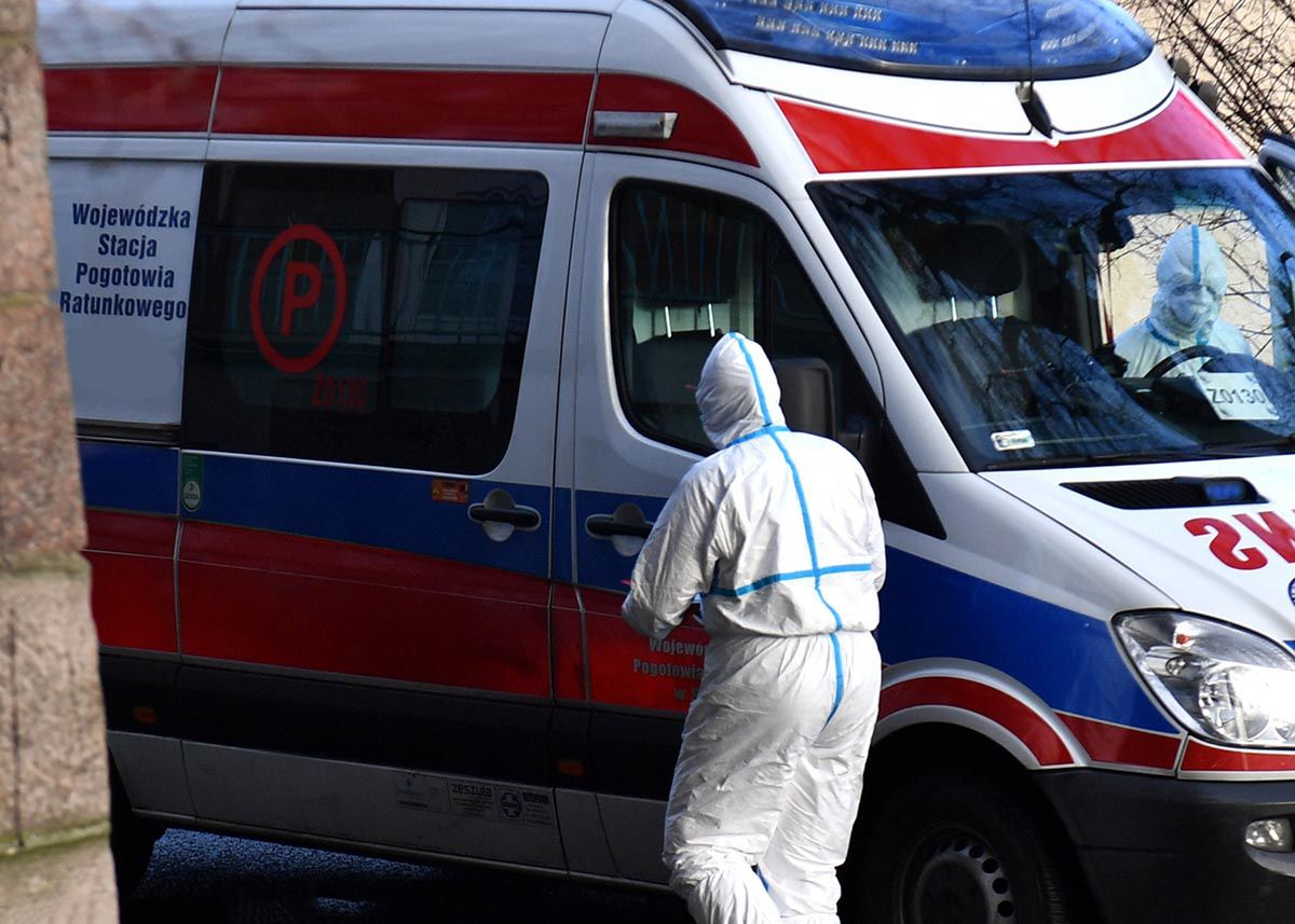 Wrocław. Koronawirus. Dwie dziewczynki trafiły do kliniki na ul. Chałubińskiego