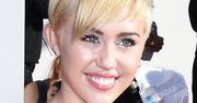 Miley Cyrus i córki Demi Moore robią sobie rozbierane zdjęcia
