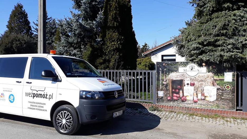 Masz nadmiar pożywienia w lodówce. Podziel się z potrzebującymi. Fundacja WeźPomóż.pl przyjedzie po jedzenie