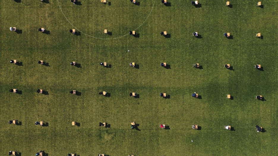 Koronawirus. Korea: egzamin pisemny na stadionie piłkarskim. Czy tak będzie wyglądała matura 2020 r. w Polsce?