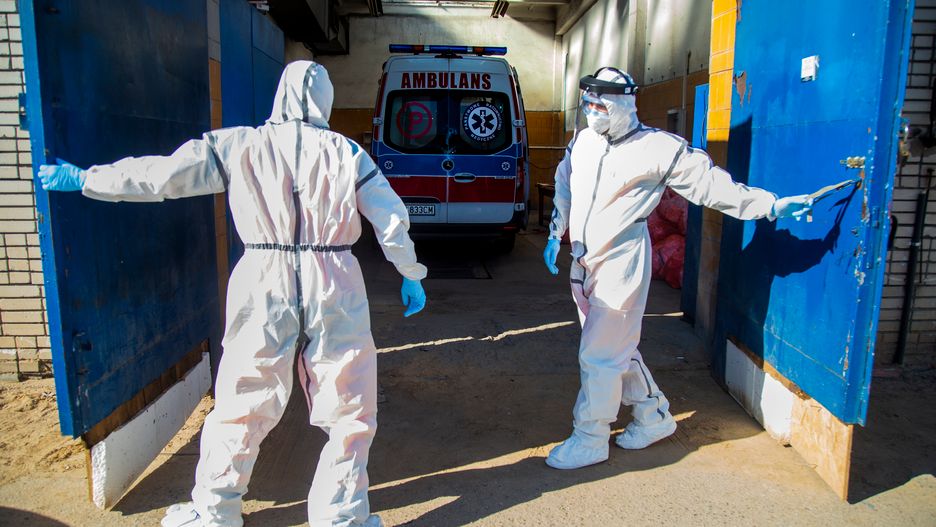 Koronawirus w Polsce. Zmarła następna osoba. Ministerstwo o nowych zakażonych