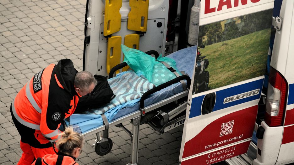 Koronawirus w Polsce. Ratownicy medyczni alarmują w sprawie braków w sprzęcie ochrony osobistej