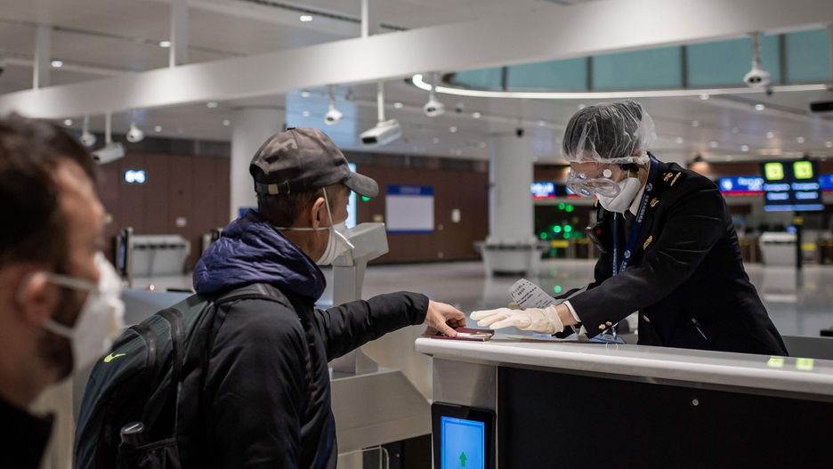 Koronawirus z Chin. Polskie MSZ wydaje ostrzeżenia dla turystów.