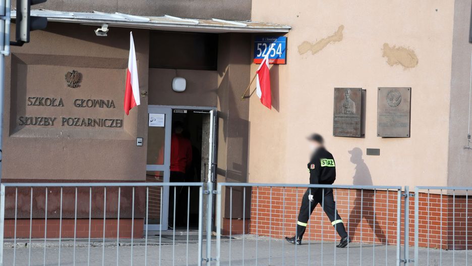 Koronawirus w Polsce. 44 zakażonych w Szkole Głównej Służby Pożarniczej